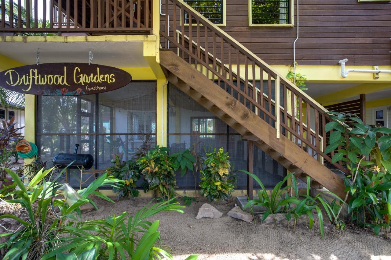 Driftwood Gardens Guesthouse Placencia Eksteriør bilde
