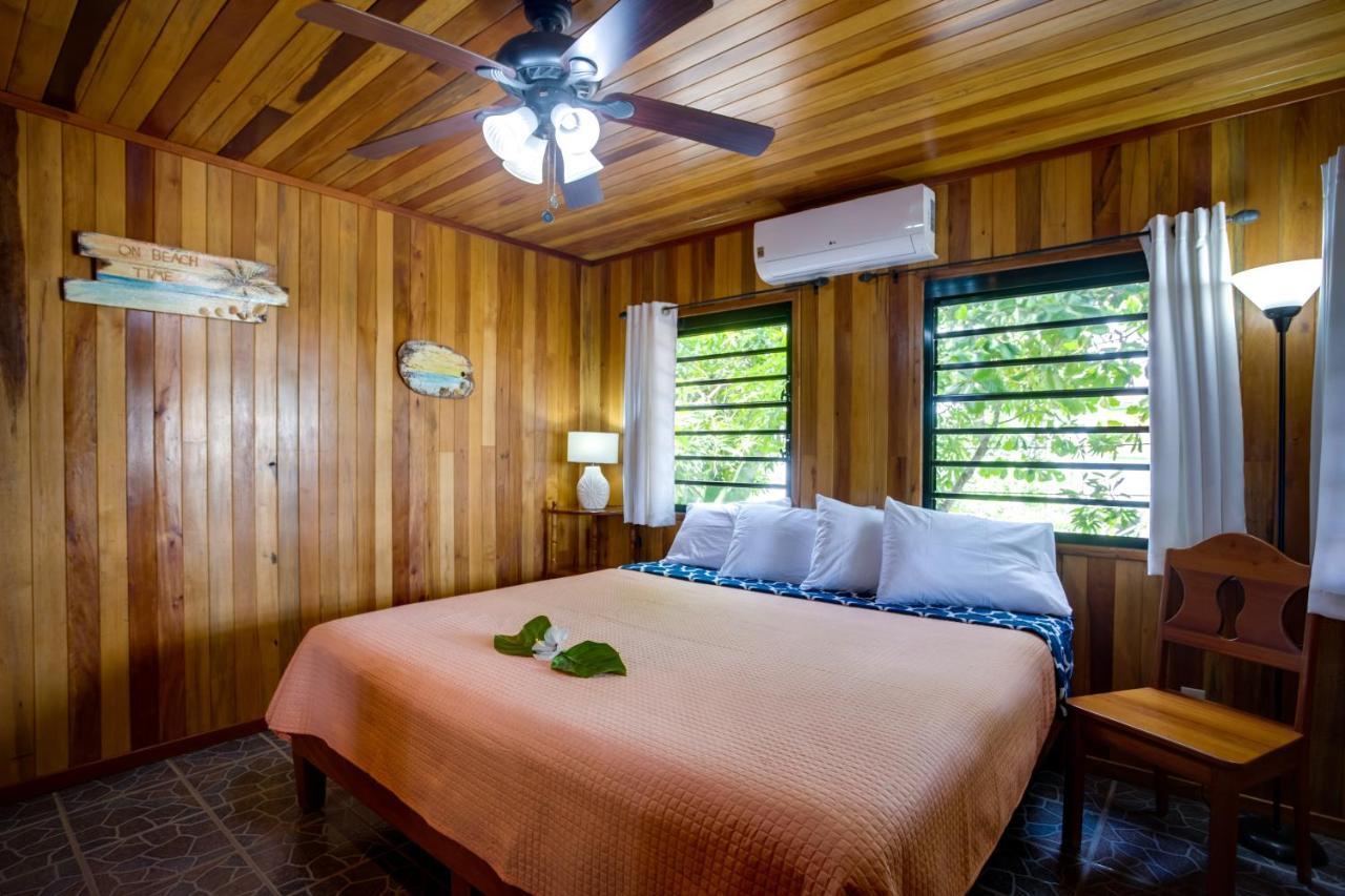 Driftwood Gardens Guesthouse Placencia Eksteriør bilde